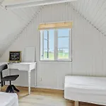 3 Bedroom Awesome In *