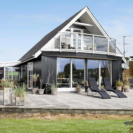 Front In With Wifi Holiday home *