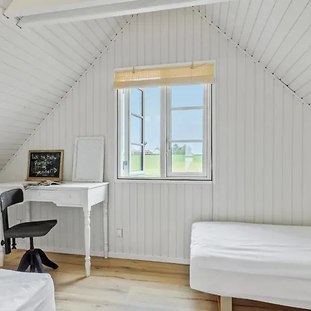 3 Bedroom Awesome In *